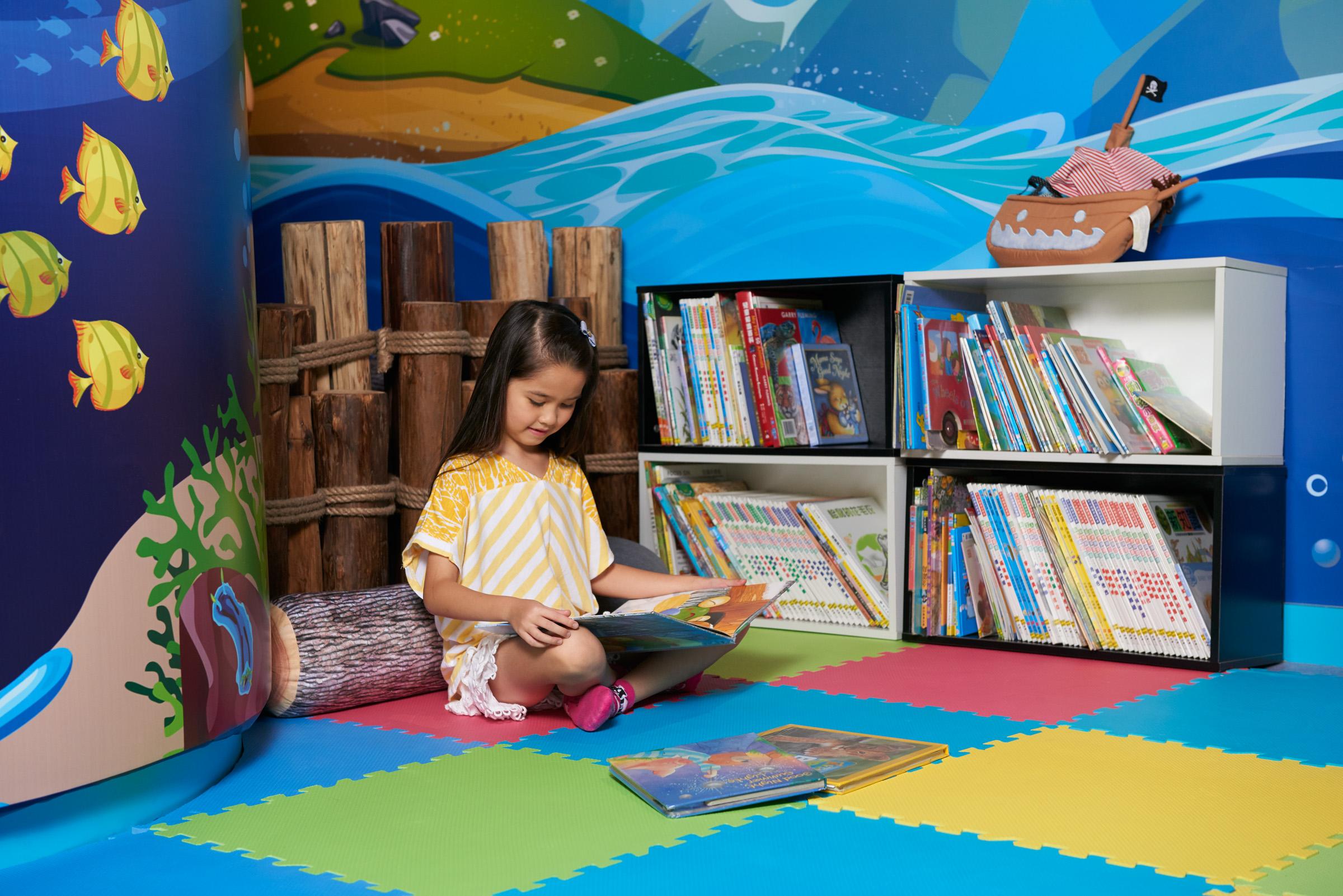 Hong Kong Gold Coast Hotel Eksteriør billede Library at the Children's Museum of Oak Ridge
