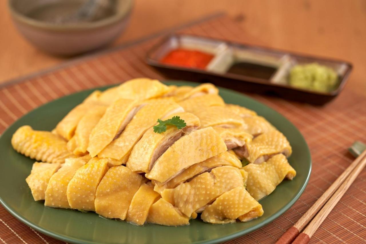 Hong Kong Gold Coast Hotel Eksteriør billede Chicken rice