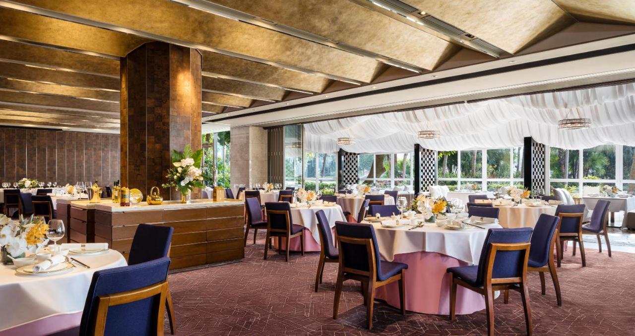 Hong Kong Gold Coast Hotel Eksteriør billede The interior of the restaurant