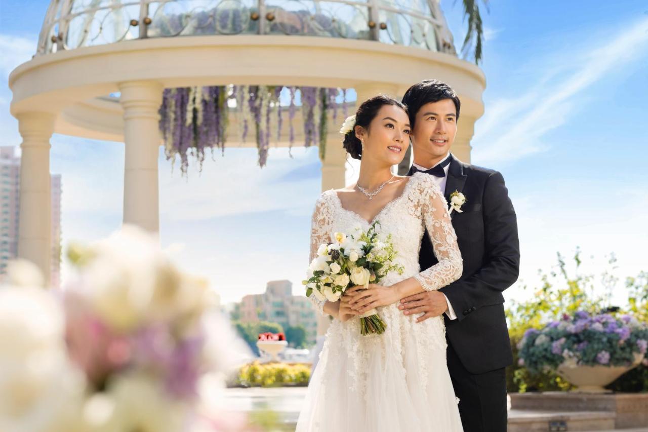 Hong Kong Gold Coast Hotel Eksteriør billede Wedding in China